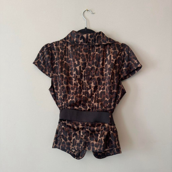 blouses - Picture 4 of 4